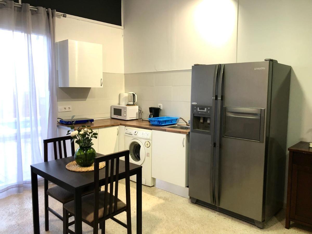 Apartamento Con Piscina En Ciudad Jardin Málaga Kültér fotó